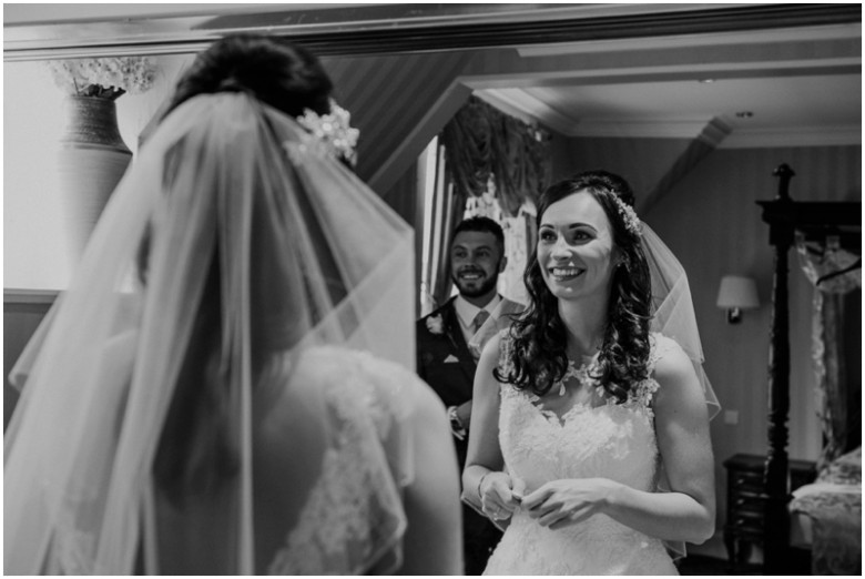 bride and her bridal aprty getting ready